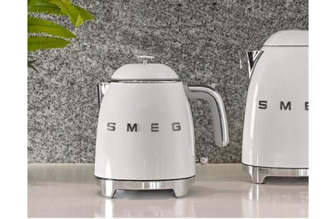 Smeg 50's Style 0.8L Cordless Mini Kettle